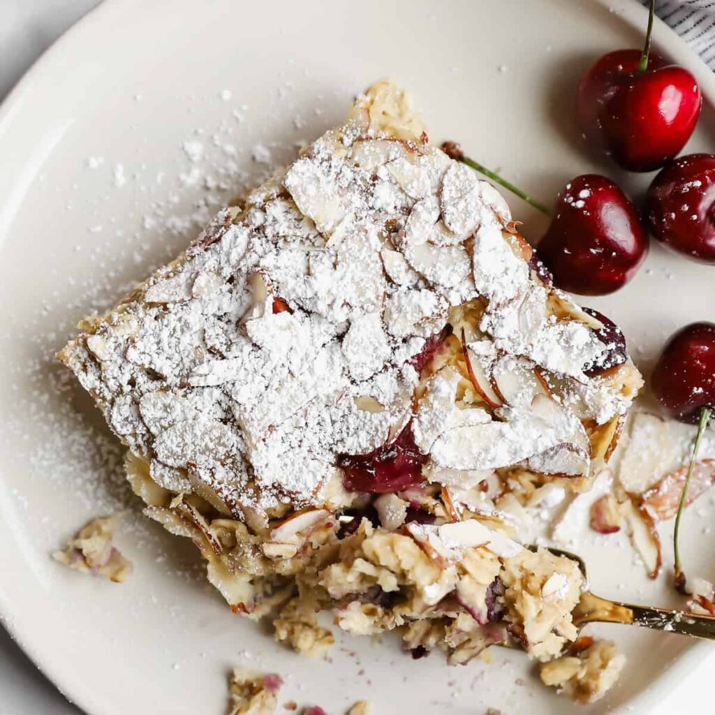 Cseresznye mandula croissant sült zab