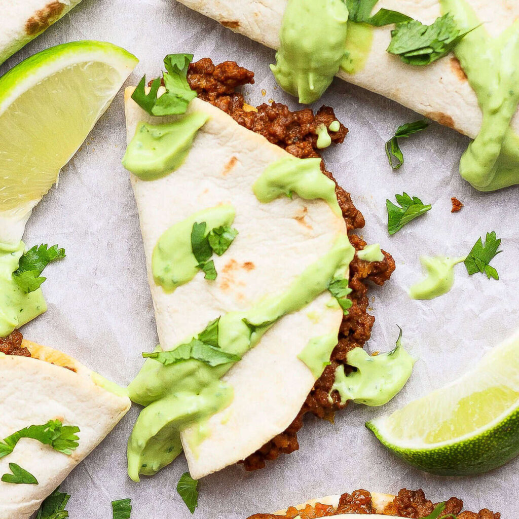 Lemez serpenyő tacos avokádó krémával